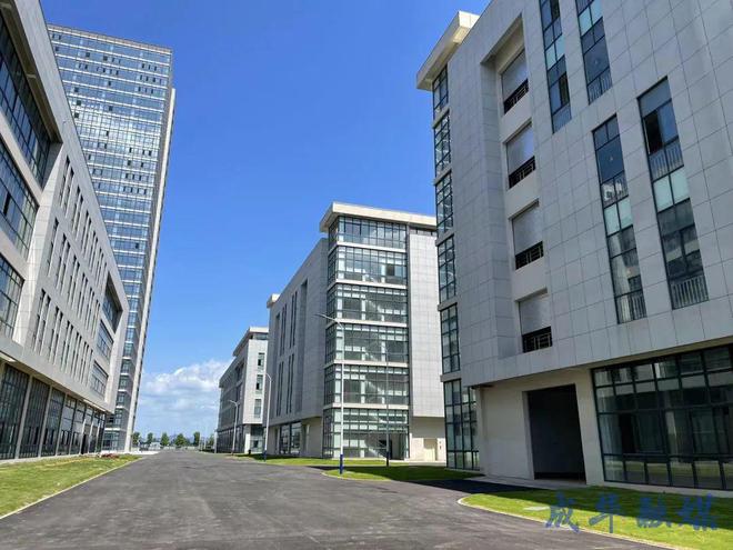 三亿体育 三亿体育官网成华发布 入驻最高可享500万元补贴(图2) 三亿体育 三亿体育官网成华发布 入驻最高可享500万元补贴(图2)