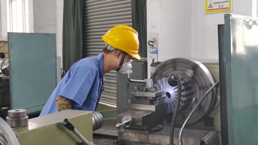 先进制造业强市淄博行 双山真空:三亿体育 全站 三亿体育app加速产品转型升级 打造制造与服务一体化新模式(图3) 先进制造业强市淄博行 双山真空:三亿体育 全站 三亿体育app加速产品转型升级 打造制造与服务一体化新模式(图3)