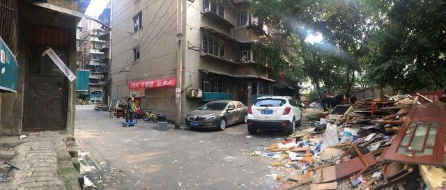 住建部下达重磅通知老旧小区将迎来大变样你家是否在其中!三亿体育 三亿体育官网(图2) 住建部下达重磅通知老旧小区将迎来大变样你家是否在其中!三亿体育 三亿体育官网(图2)