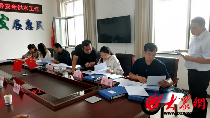 菏泽市水务局专家组到鄄城县督导检查安全供水工作_鄄城_大众网三亿体育(图2) 菏泽市水务局专家组到鄄城县督导检查安全供水工作_鄄城_大众网三亿体育(图2)