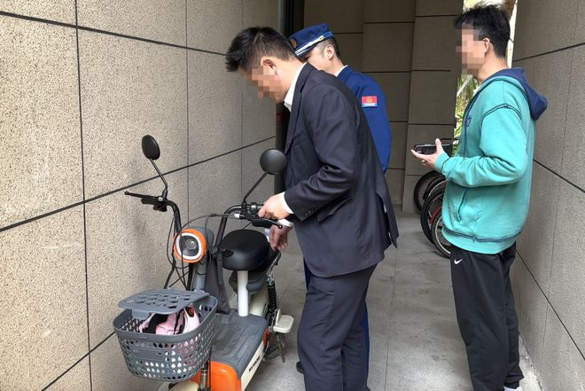 曝光!横琴一高层住宅小区存在消防设施损坏、违规停放电动自行车等多处消防安三亿体育全隐患(图3) 曝光!横琴一高层住宅小区存在消防设施损坏、违规停放电动自行车等多处消防安三亿体育全隐患(图3)