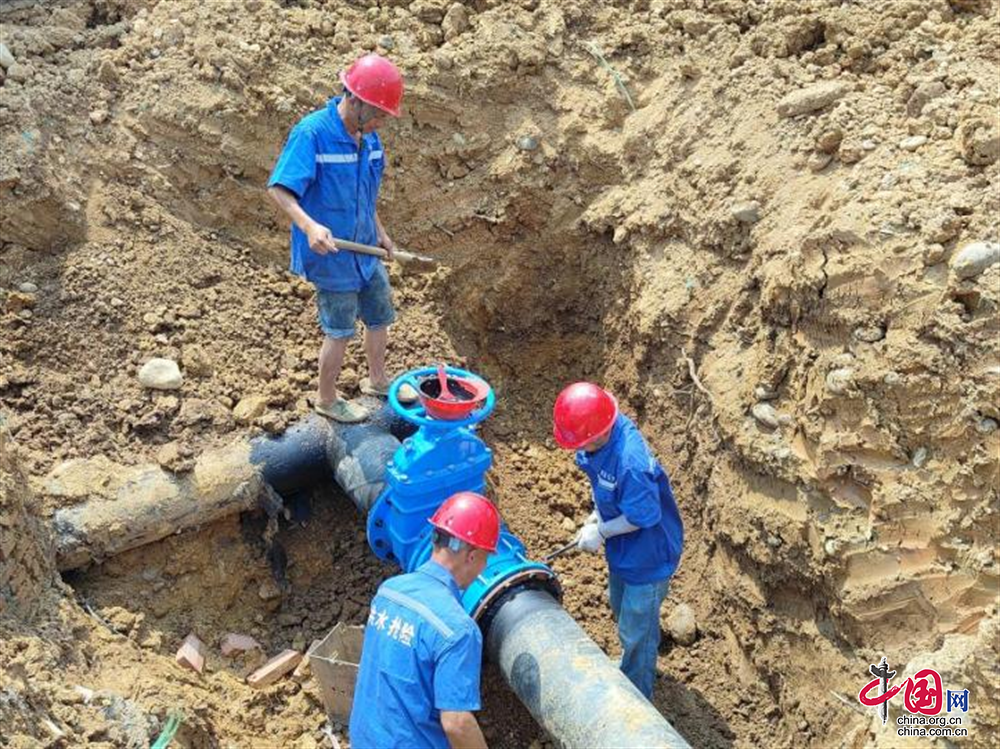 成都市岷江自来水厂生三亿体育物城临时加压设备建成投用(图2) 成都市岷江自来水厂生三亿体育物城临时加压设备建成投用(图2)