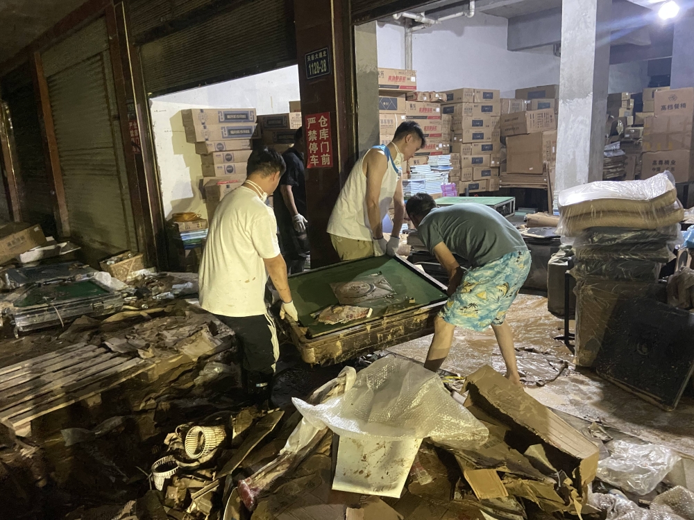 三亿体育平江高新区:大灾之后 一片繁忙(图2) 三亿体育平江高新区:大灾之后 一片繁忙(图2)