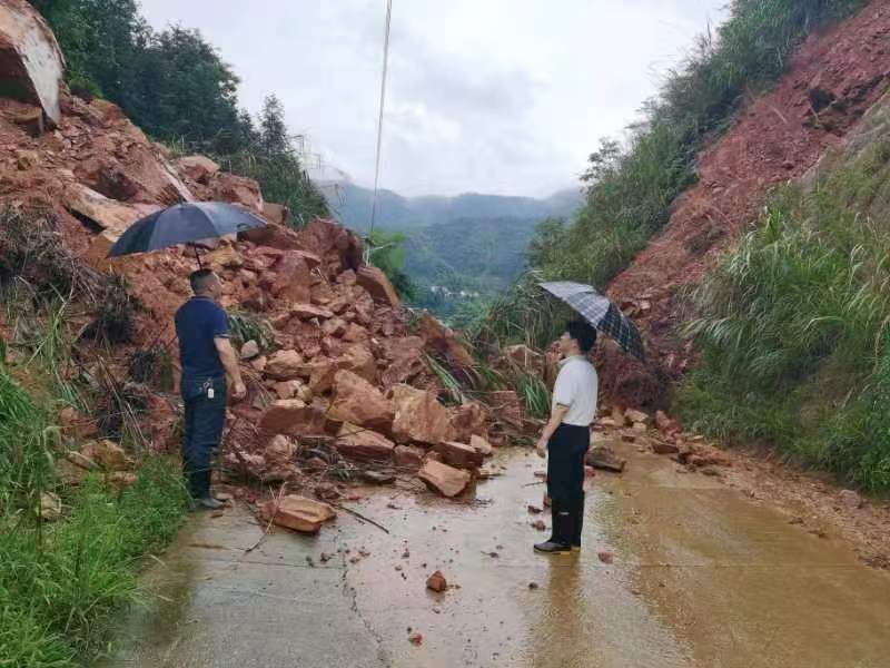 三亿体育平江高新区:大灾之后 一片繁忙(图4) 三亿体育平江高新区:大灾之后 一片繁忙(图4)